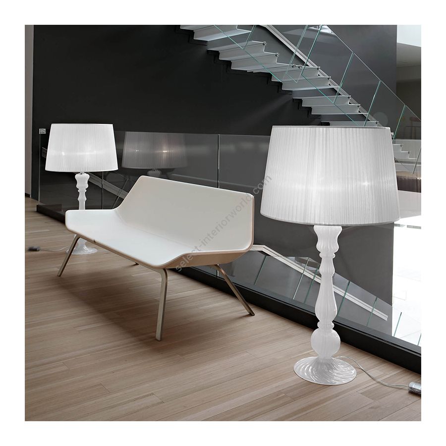 Floor lamp / White glass / Organza-white lampshade